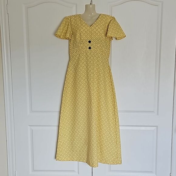 Vintage 1960s Custom-Made Women's Maxi Dress With Bell Short Sleeves Yellow Med - Picture 2 of 16